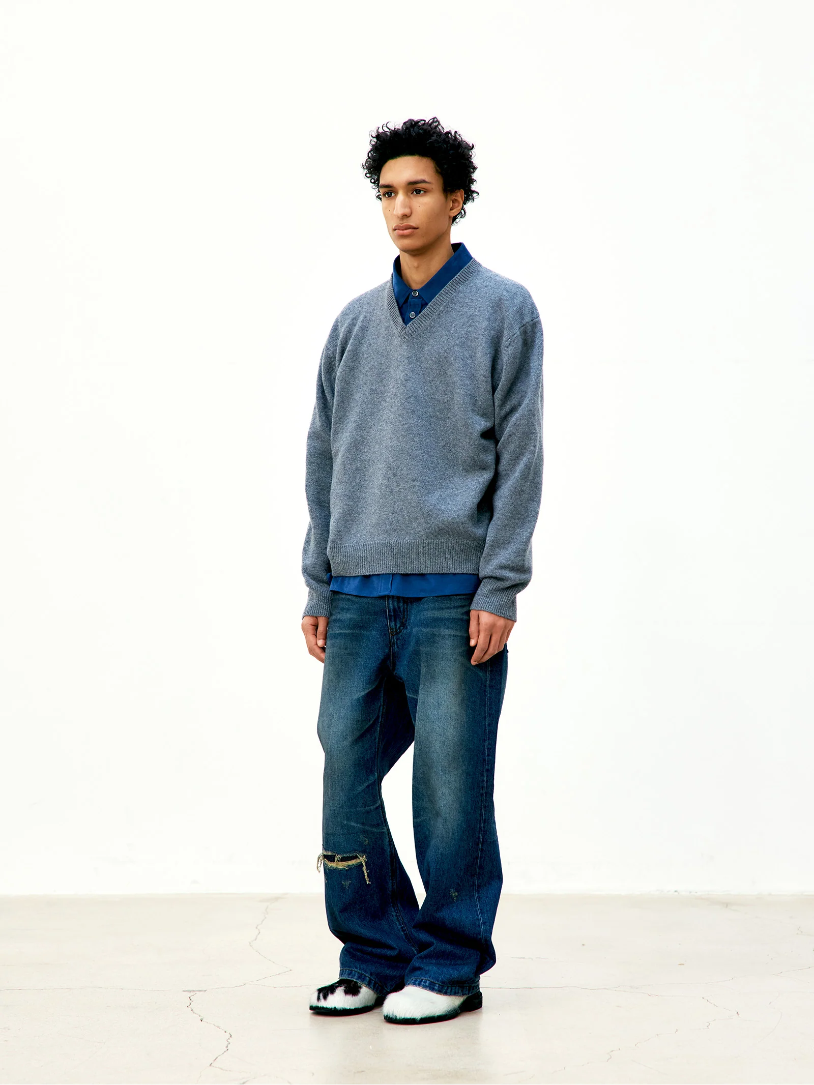 COOR Semi Flare Embossed Jeans - Washed Indigo - Image 2