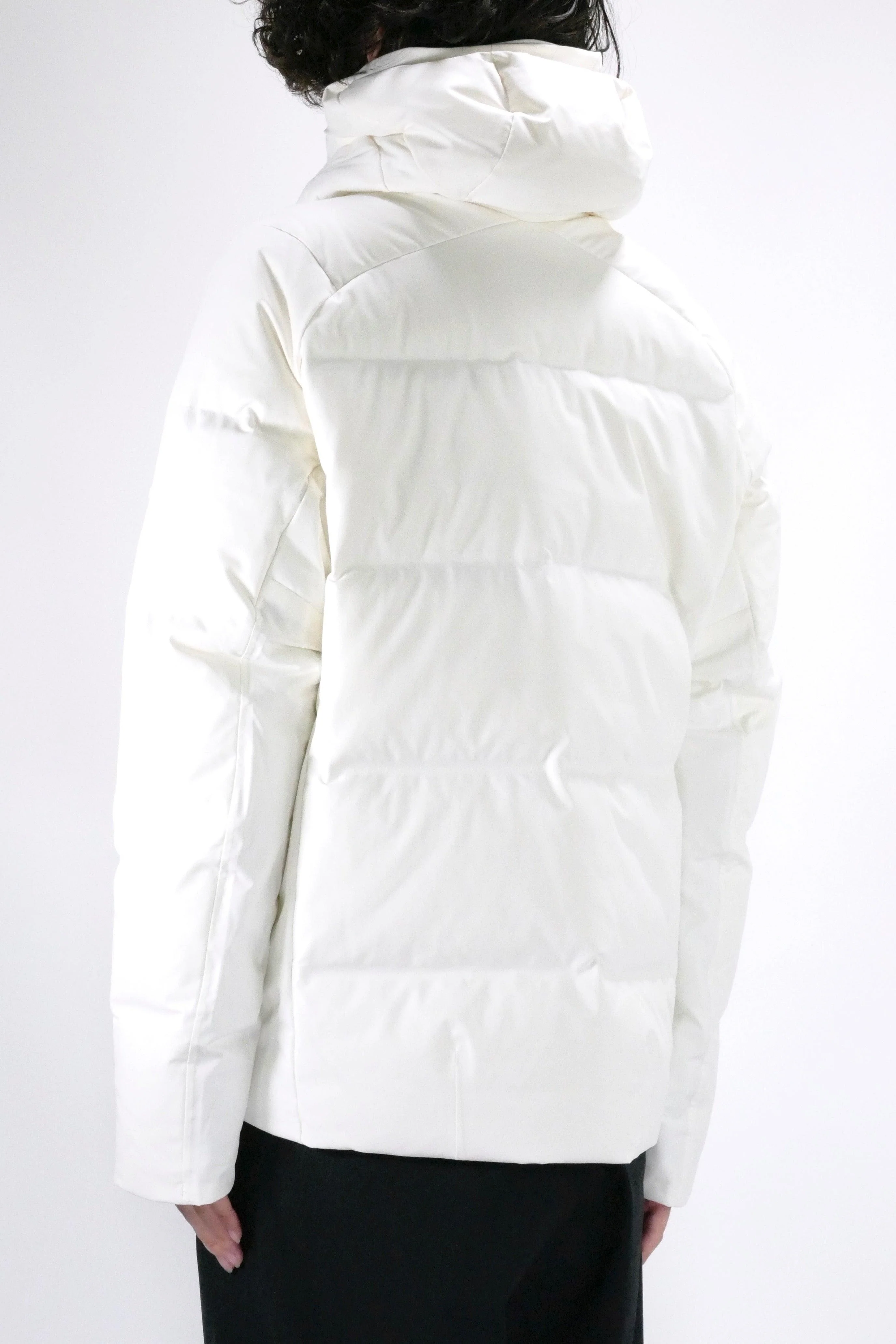 Descente Mizusawa Down Shuttle Parka - White - Image 4