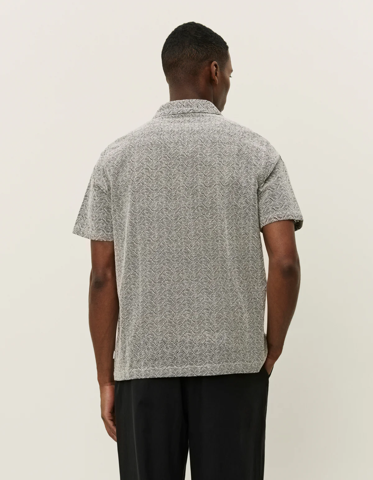 Les Deux Hector AOE Paisley SS Shirt - Black - Image 2