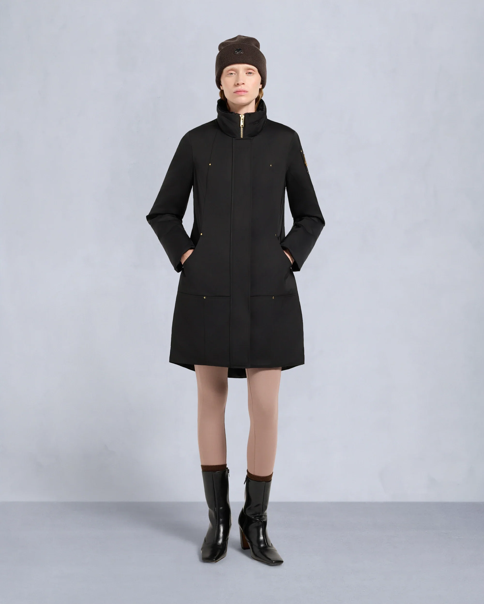 Moose Knuckles Womens Down *Parka Stirling Satin - Black - Image 4