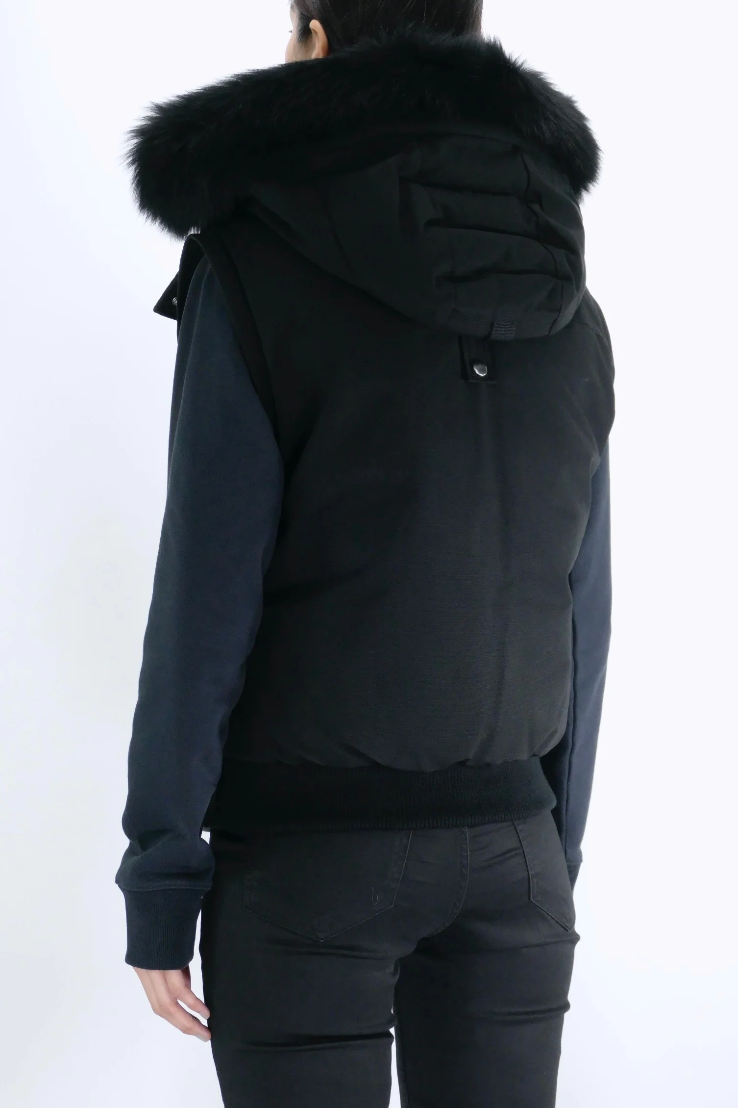 Moose Knuckles Womens Down Vest Original - Black/Black - Image 3