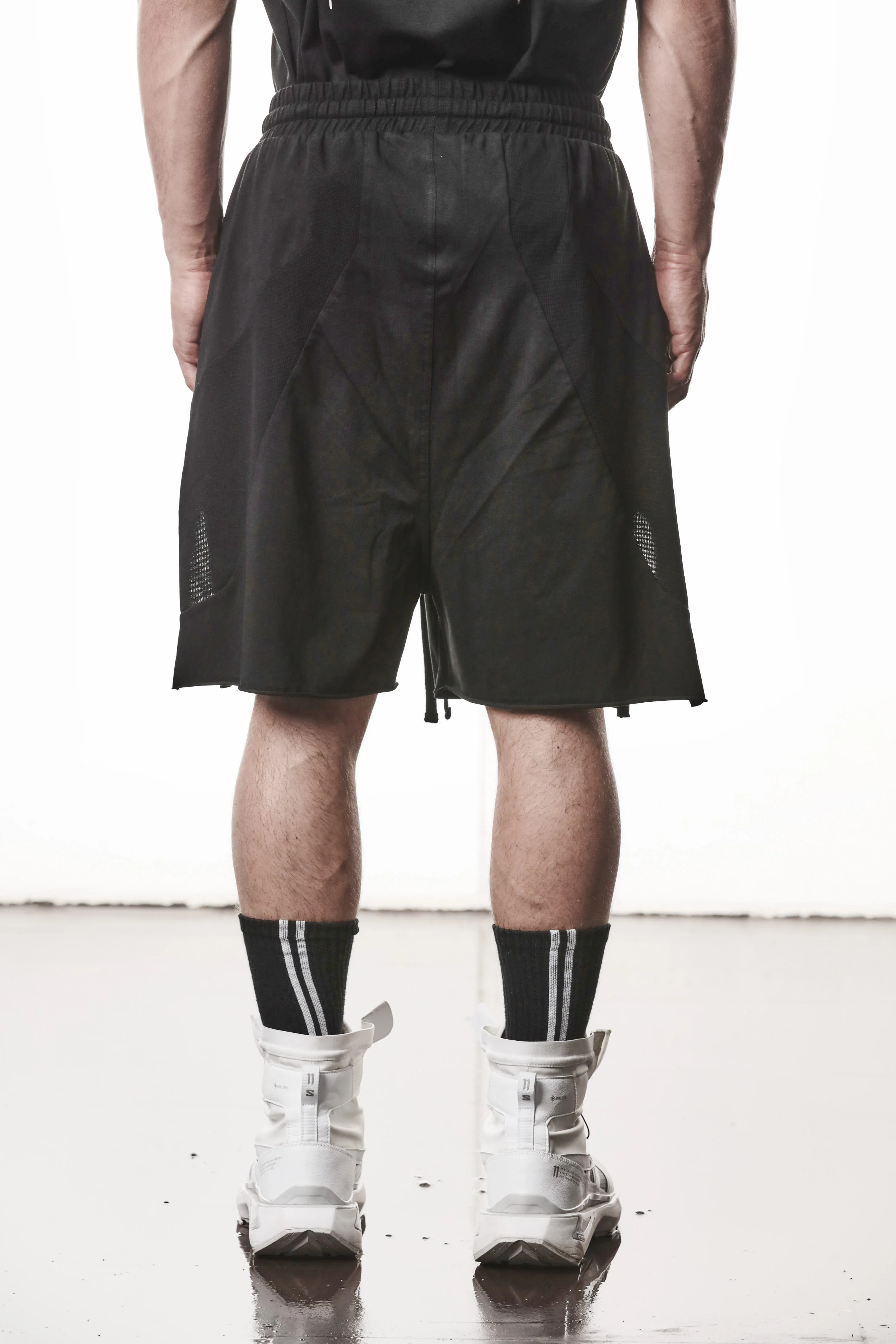 thom/krom M ST 513 Shorts - Black - Image 3