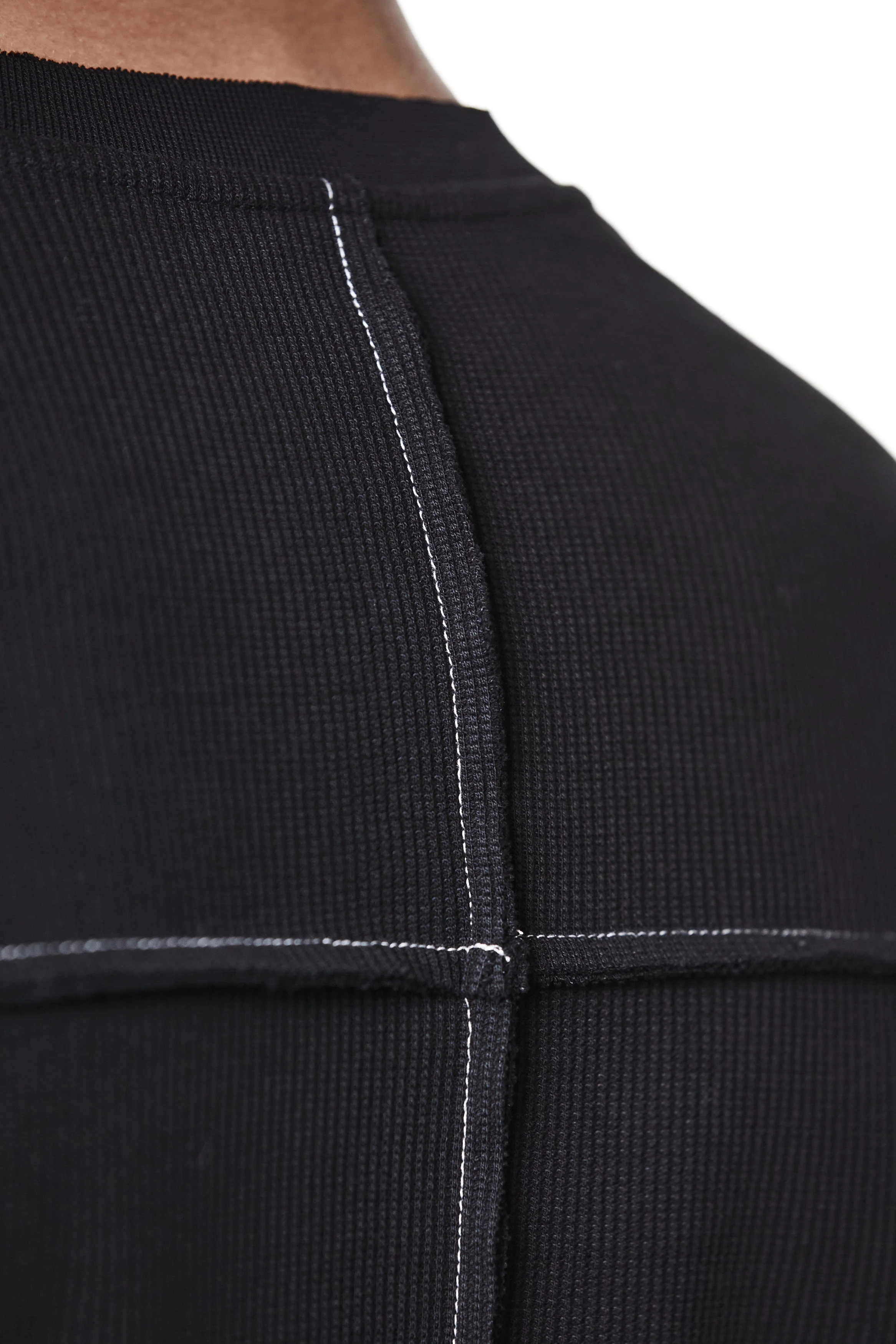 thom/krom M TS 898 Round Neck L/S Tee - Black - Image 4