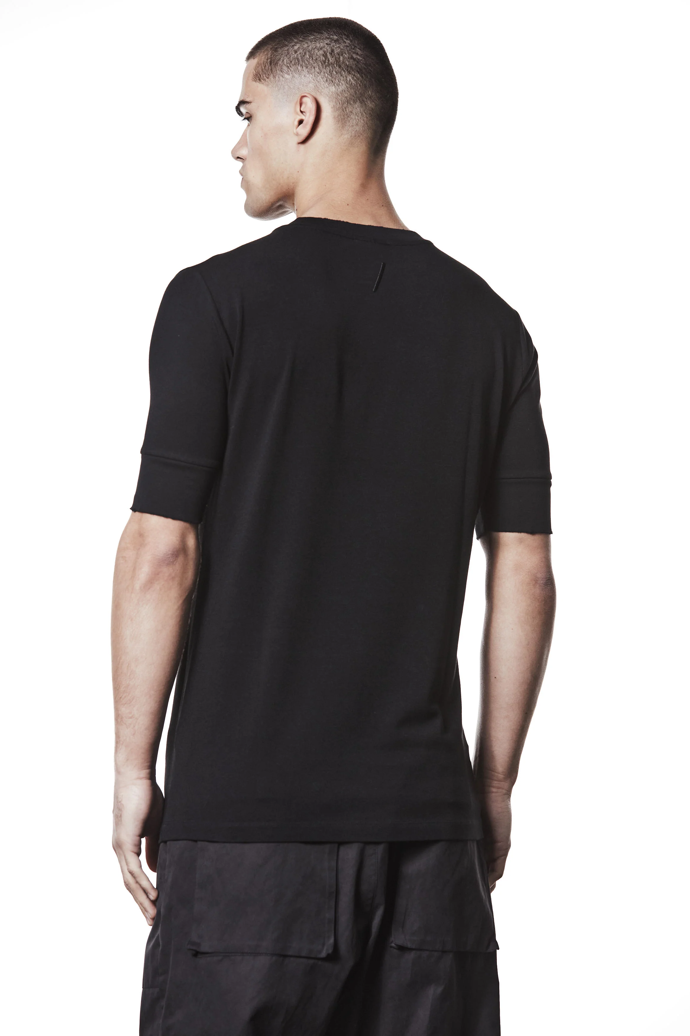 thom/krom M TS 903 Slim Tee - Black - Image 2