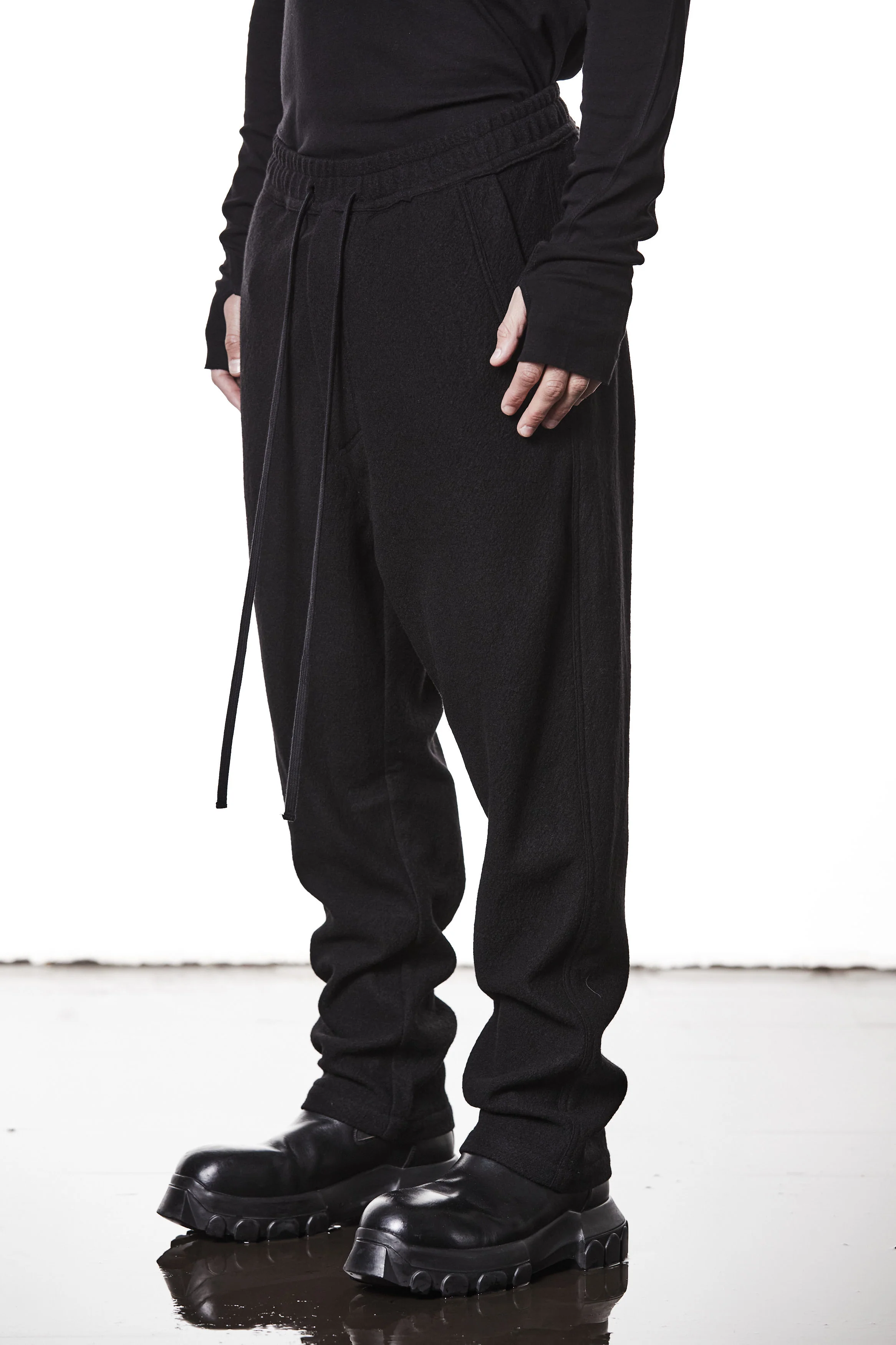 thom/krom MP17 Wool Low Crotch Pants - Black - Image 2