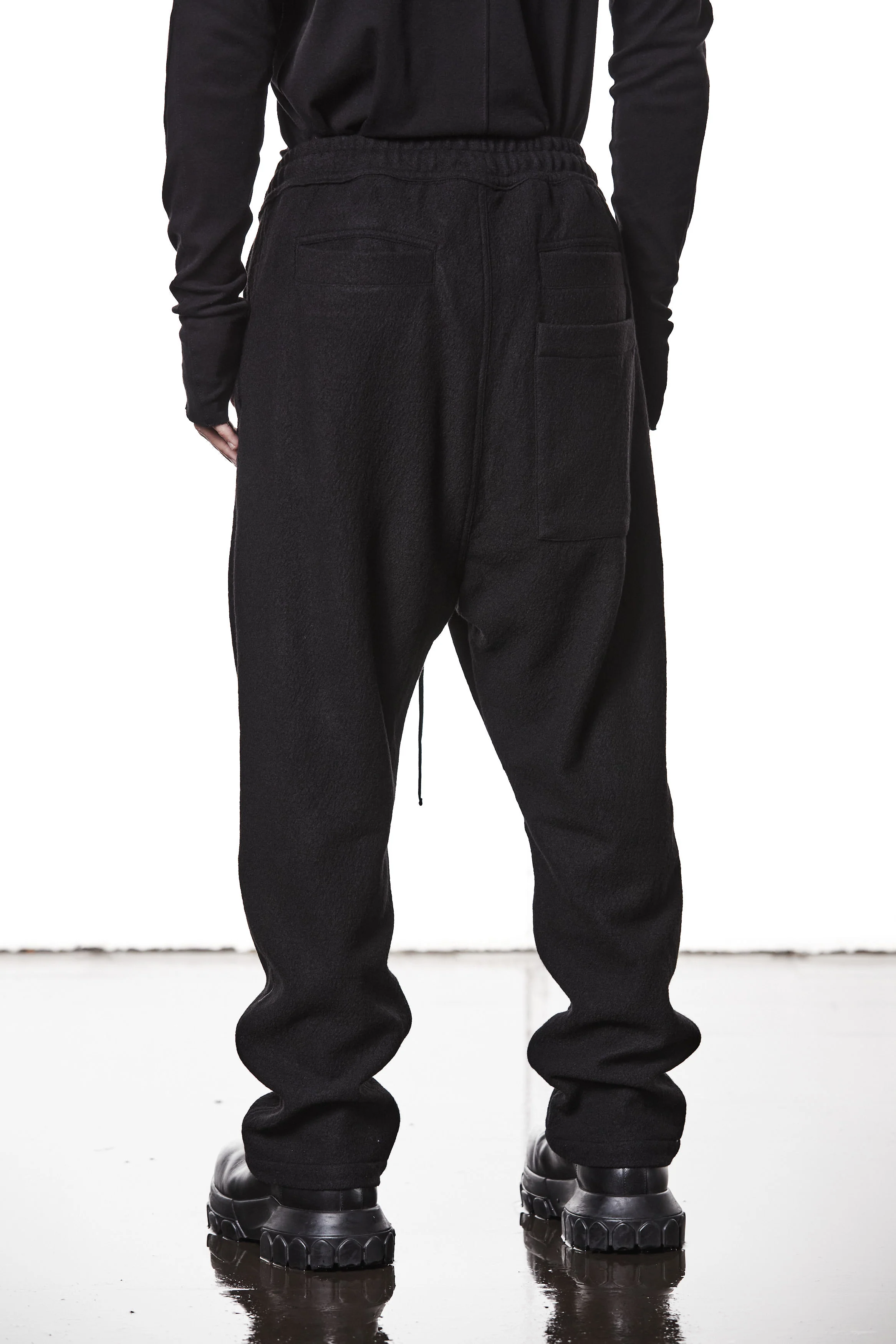 thom/krom MP17 Wool Low Crotch Pants - Black - Image 3