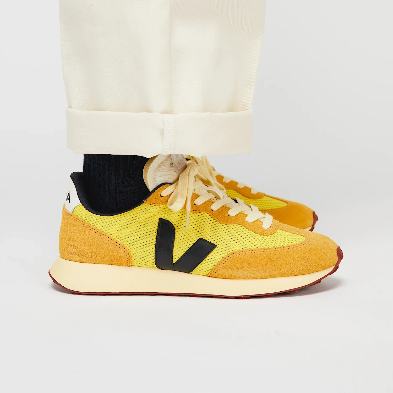 Veja Mens Rio Branco II Alveomesh Sneakers - Tonic/Black - Image 4