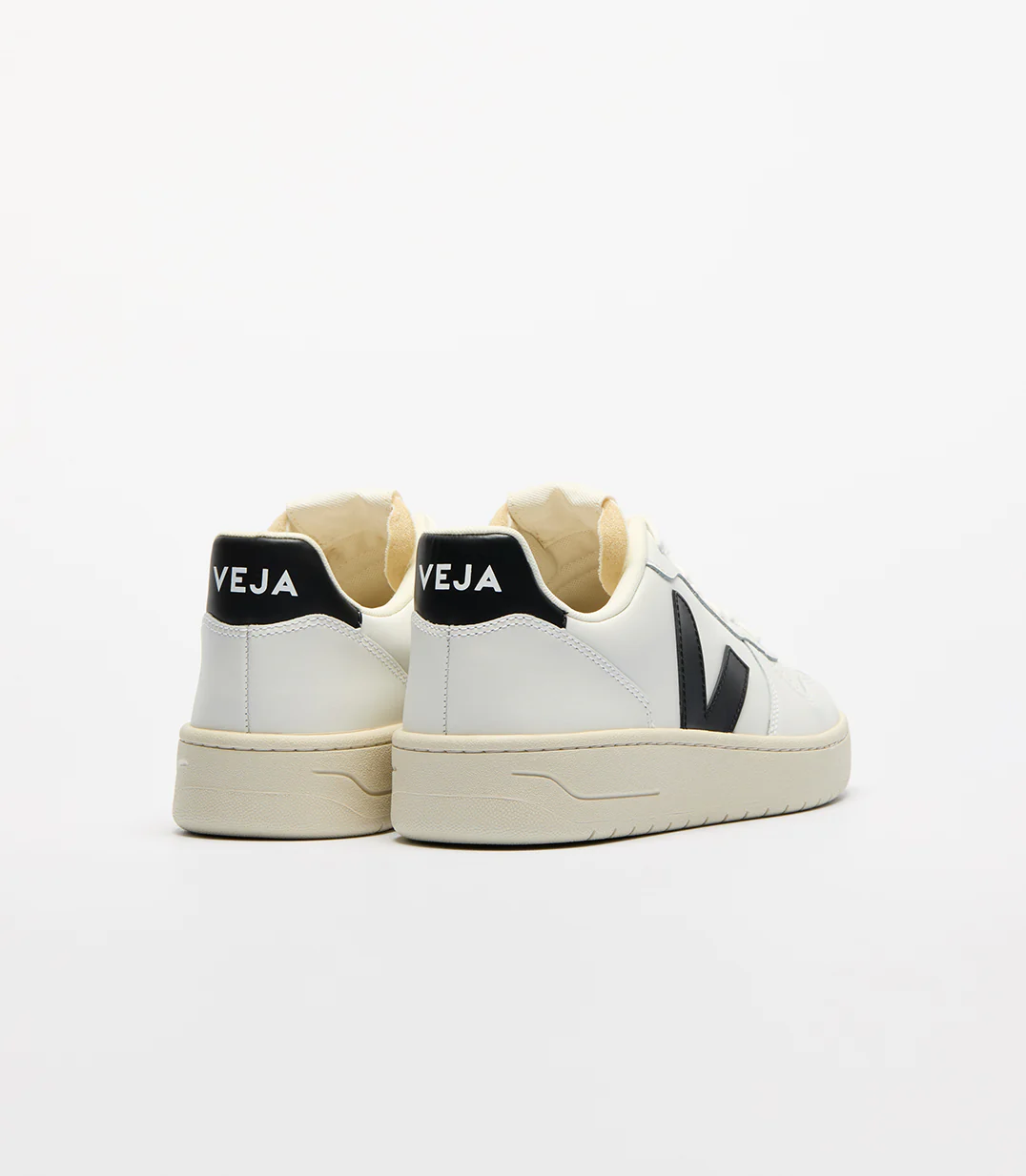 Veja Mens V-10 Leather Sneakers - White/Black - Image 3