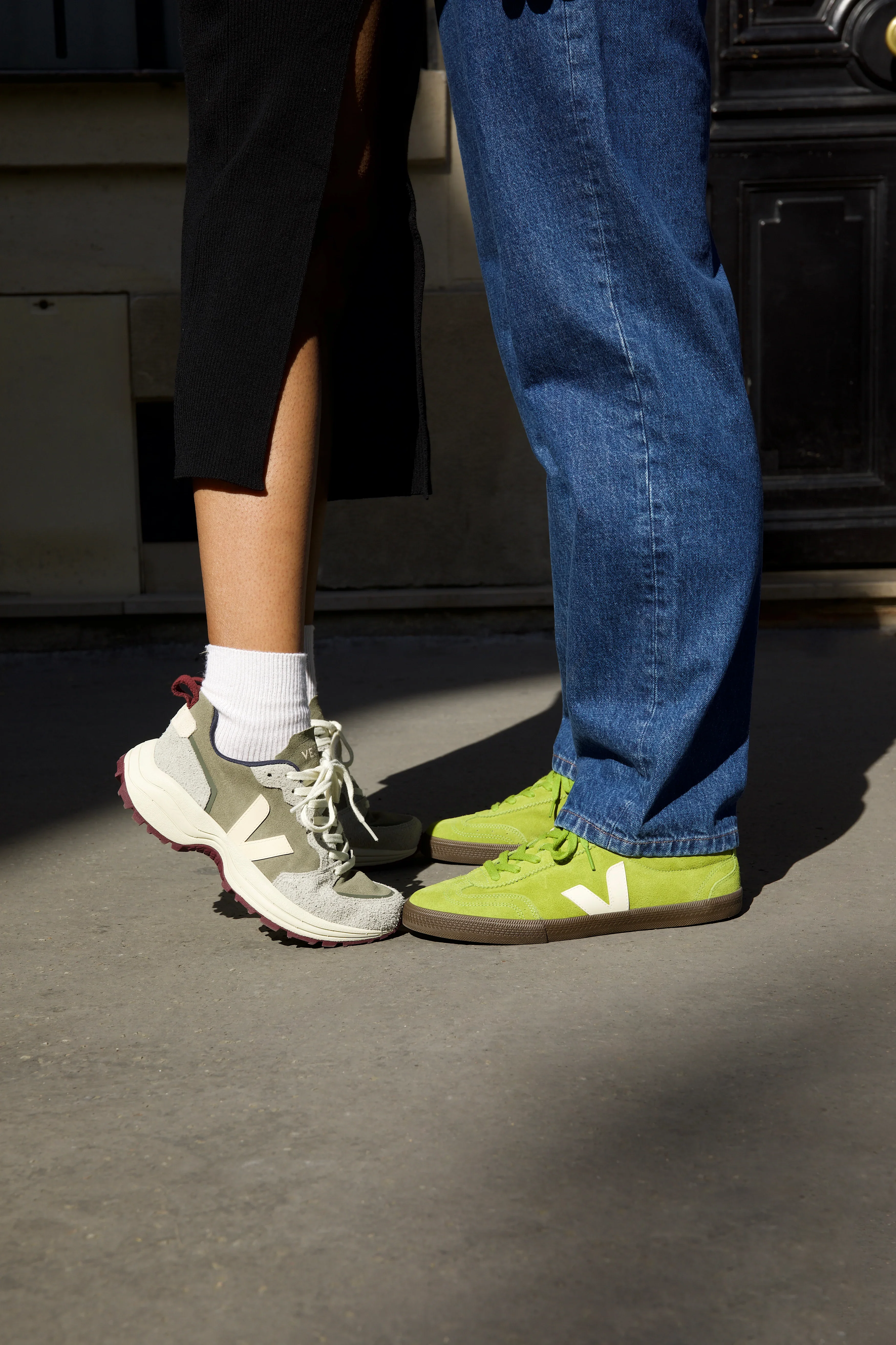 Veja Womens Venturi II Suede Sneakers - Khaki Sable - Image 4